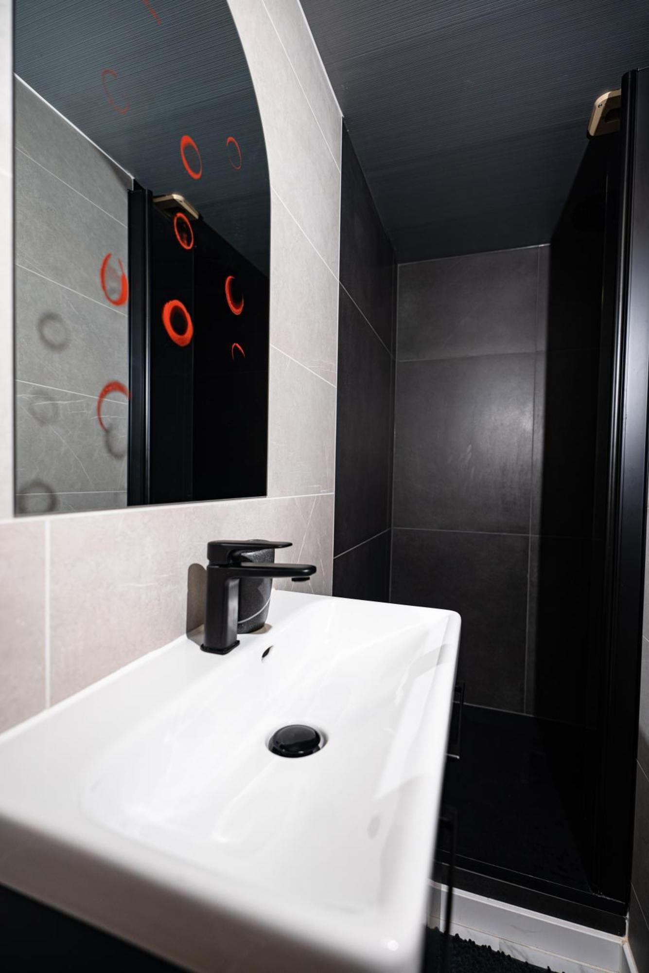 Moderne T2 Centre Sauna Wifi Home Office Netflix Strasbourg Eksteriør billede